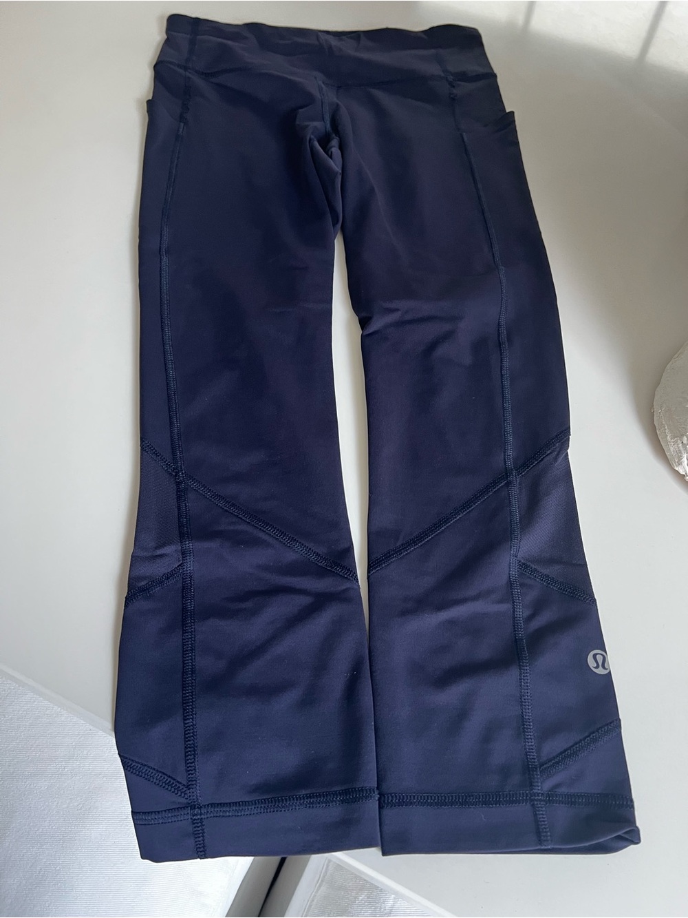 Lululemon Women’s Athletic Running 3/4 Leggings size 4 Navy